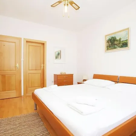 In Historic Center * 赫瓦尔